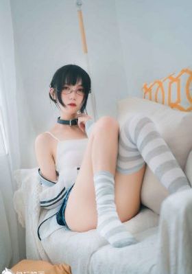 丰满少妇一级按摩在线播放_高清电影-免费完整版