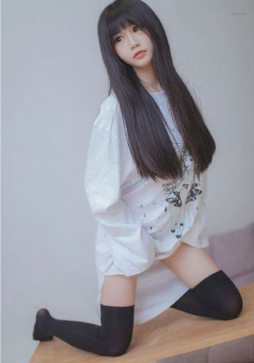 国产寡妇邻居AV一级二级小说_BD英语手机免费观看完整