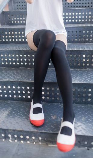 女教师在办公室被躁在线_720最新电影在线观看
